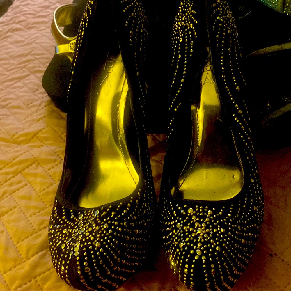 Ladies used sequence heels size 9